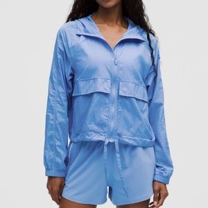 Lululemon hood,-light, relaxed, fit, jacket, jacket size medium, like new